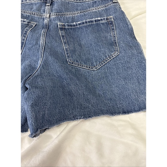 Hollister Shorts Womens 31W Blue Ultra High-Rise 90s Distressed Raw Hem Denim - Picture 6 of 7
